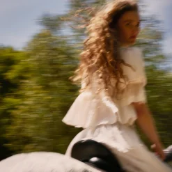 Saddle Up Santal
